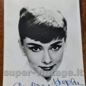 Audrey Hepburn interprete di Guerra e Pace ,Cartolina in Vistavision e technicolor diretto da King Vidor  Ponti-De Laurentis anni 50 autografo originale